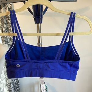 Lululemon bra size 6 blue
